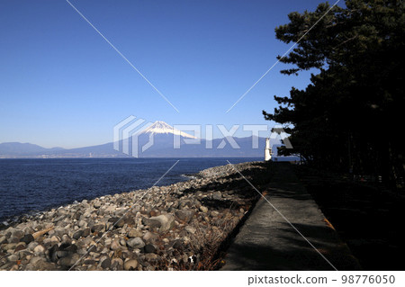 Mt. Fuji seen from Cape Mihama 98776050