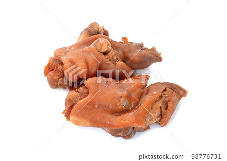 Collagen-rich Okinawan cuisine Tebichi (boiled pork leg) [white background/clipping] 98776731
