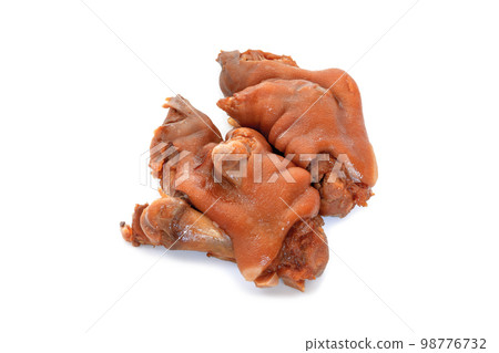 富含膠原蛋白的沖繩料理 Tebichi（煮豬腿）[白底/剪報] 98776732