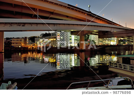 Evening view near Yokohama Shinko Warehouse 98776898