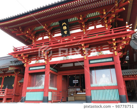 Romon Gate of Tsurugaoka Hachimangu Shrine 98778751
