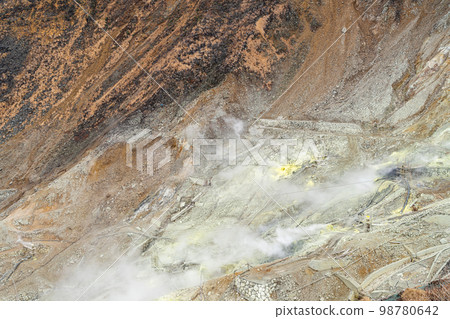 [神奈川縣]箱根的大涌谷散發著硫磺味 98780642