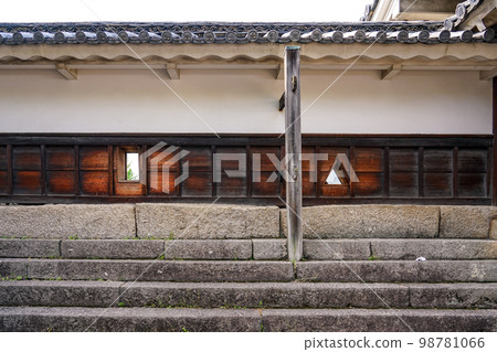 Aiming at the target ``Yahazama'' Marugame Castle Aiming at the target ``Yahazama'' Marugame Castle 98781066