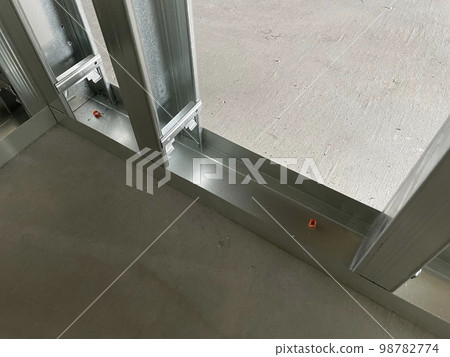 牆體輕質地基腳的安裝 98782774