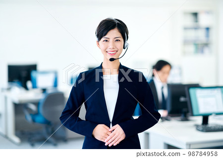 Business middle 98784958