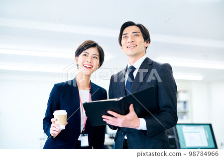 Business middle 98784966