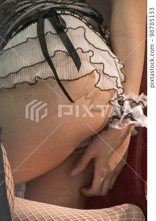 穿著有傷風化服裝的女人的屁股 98785133