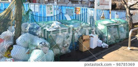 Garbage collection point, garbage, garbage in Japan 98785369
