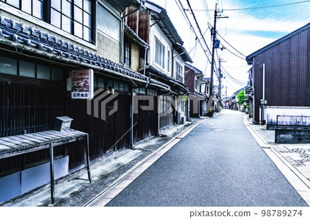 [Important Preservation District for Groups of Traditional Buildings] Scenery of Kamikawahara District, Tatsuno, Hyogo Prefecture (Part 2) 98789274