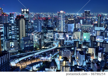 梅田藍天大廈庫中庭園展望台的夜景 梅田藍天大廈庫中庭園展望台的夜景 98790254