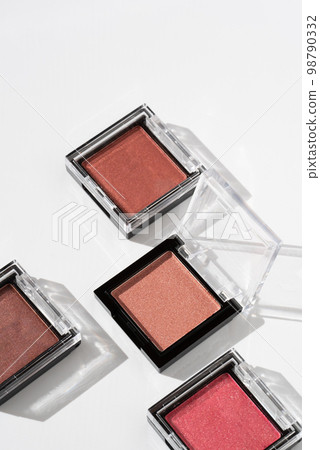Cosmetics eye shadow Cosmetics eye shadow 98790332