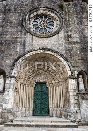 Church of Santa Maria del Azogue at Plaza de Andrade in Betanzos, Galicia, Spain 98791716