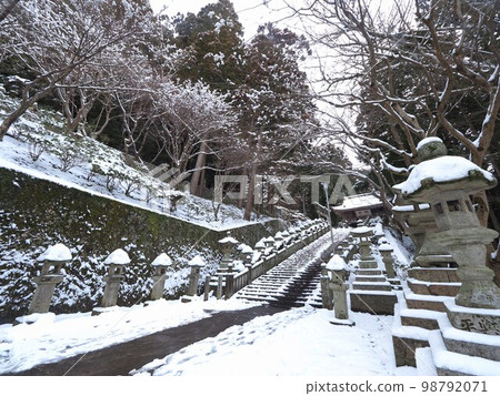 Konpira Okunoin Hashikura-ji Temple/Ropeway [Tsukuradani, Ikeda-cho, Miyoshi City, Tokushima Prefecture] 7 98792071