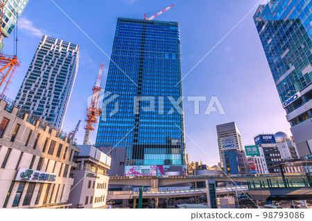 日本東京城市景觀尋找澀谷站和櫻丘再開發大樓（外觀完成...） 98793086