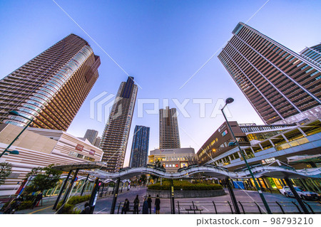 Cityscape of Kawasaki, Japan View of tower apartments in front of Musashi-Kosugi Station and Musashi-Kosugi Station 98793210