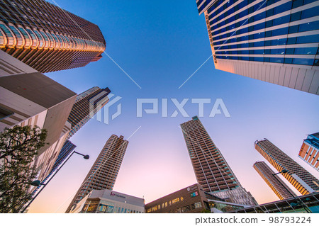 Cityscape of Kawasaki, Japan View of tower apartments in front of Musashi-Kosugi Station and Musashi-Kosugi Station 98793224