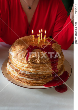 Pancakes with berries and sour cream Pancakes with berries and sour cream 98794555