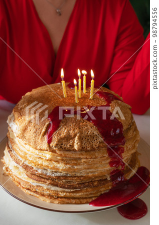 Pancakes with berries and sour cream Pancakes with berries and sour cream 98794556