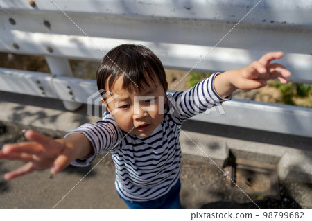 younger, person, baby boy 98799682