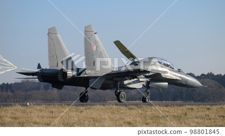 印度空軍蘇霍伊 Su-30MKI 降落 98801845