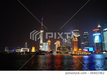 中國上海美麗的夜景 中國上海美麗的夜景 98801962