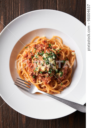 Meat sauce spaghetti 98804637