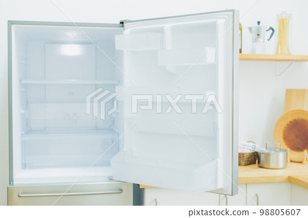 refrigerator  98805607