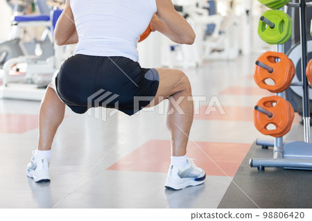 深蹲大腿 98806420