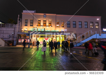 《Tokyo》 Ueno station, night view in front of the station in the rain 98810309