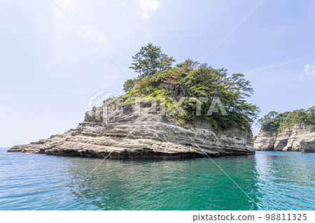 Dogashima Marine Cave Tour Pleasure Boat 98811325