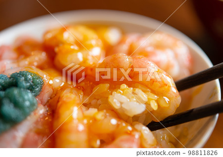 Sweet shrimp yukhoe rice bowl Sweet shrimp yukhoe rice bowl 98811826