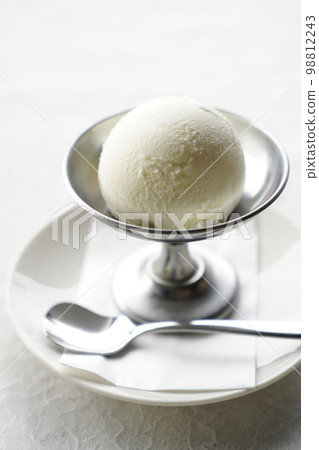 Vanilla ice cream Vanilla ice cream 98812243