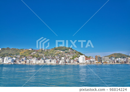 [View of Onomichi from Mukaishima] Location: 1-4 Mukojima-cho, Onomichi City, Hiroshima Prefecture 98814224
