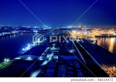 Yokkaichi Port Inaba Port Line and night view of Yokkaichi Port 98814472
