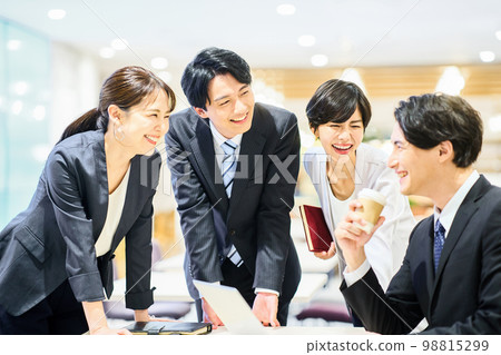 Business Young 98815299