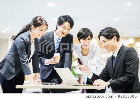 Business Young 98815300