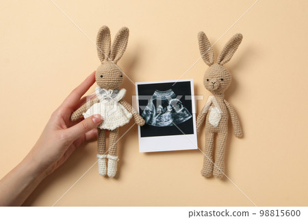 Concept of maternity, parenting and pregnancy, top view Concept of maternity, parenting and pregnancy, top view 98815600