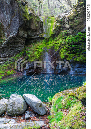 Oirashi waterfall Oirashi waterfall 98820706