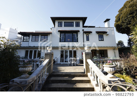 Yamate No. 111 Building Yamate No. 111 Building 98822793