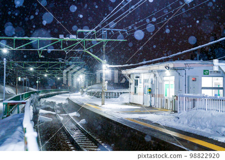 雪夜無人車站 雪夜無人車站 98822920