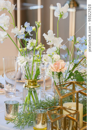 Natural color wedding flower reception party Natural color wedding flower reception party 98822928