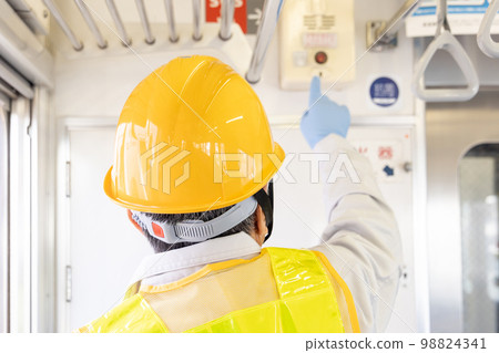 Senior male working at the railway Silver human resources Senior male working at the railway Silver human resources 98824341
