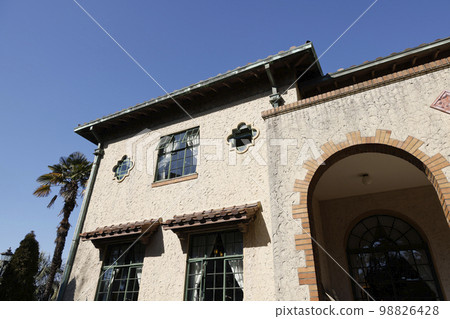 Berik Hall Berik Hall 98826428