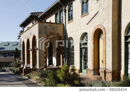 Berik Hall Berik Hall 98826434