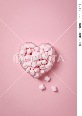 Concept of Valentine's day and lovers day, top view Concept of Valentine's day and lovers day, top view 98827571