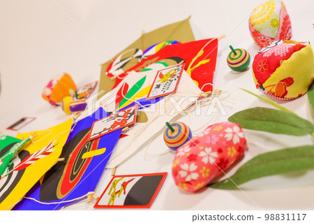 Traditional Japanese toys unique to New Year's Traditional Japanese toys unique to New Year's 98831117