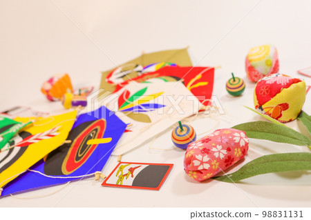 Traditional Japanese toys unique to New Year's Traditional Japanese toys unique to New Year's 98831131