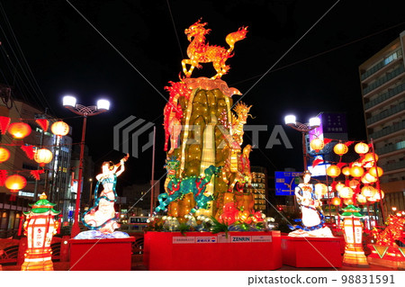 [長崎縣]長崎元宵節（中央橋燈塔） 98831591