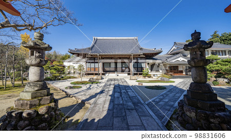 View of the precincts of Hojuin Temple 98831606