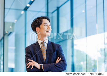 Office businessman shooting cooperation "LINK FOREST" Office businessman shooting cooperation "LINK FOREST" 98833062